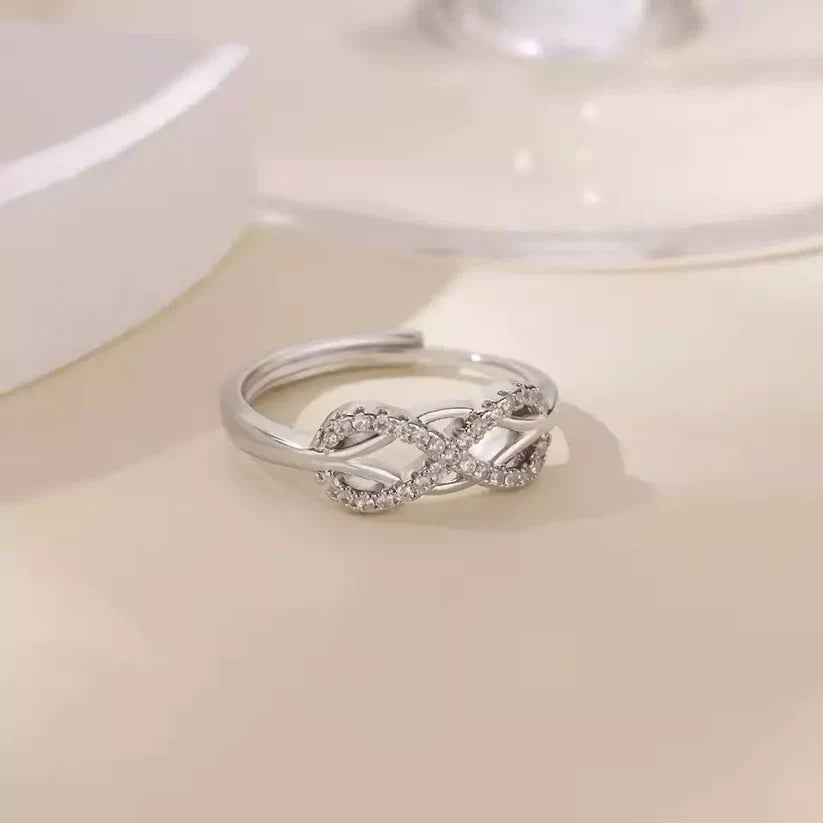 Endless Love Infinity Ring — Silver