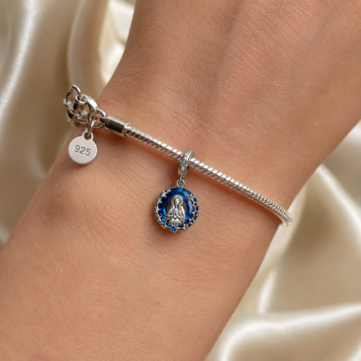 Our Lady of the Celestial Circle Charm 925 Silver