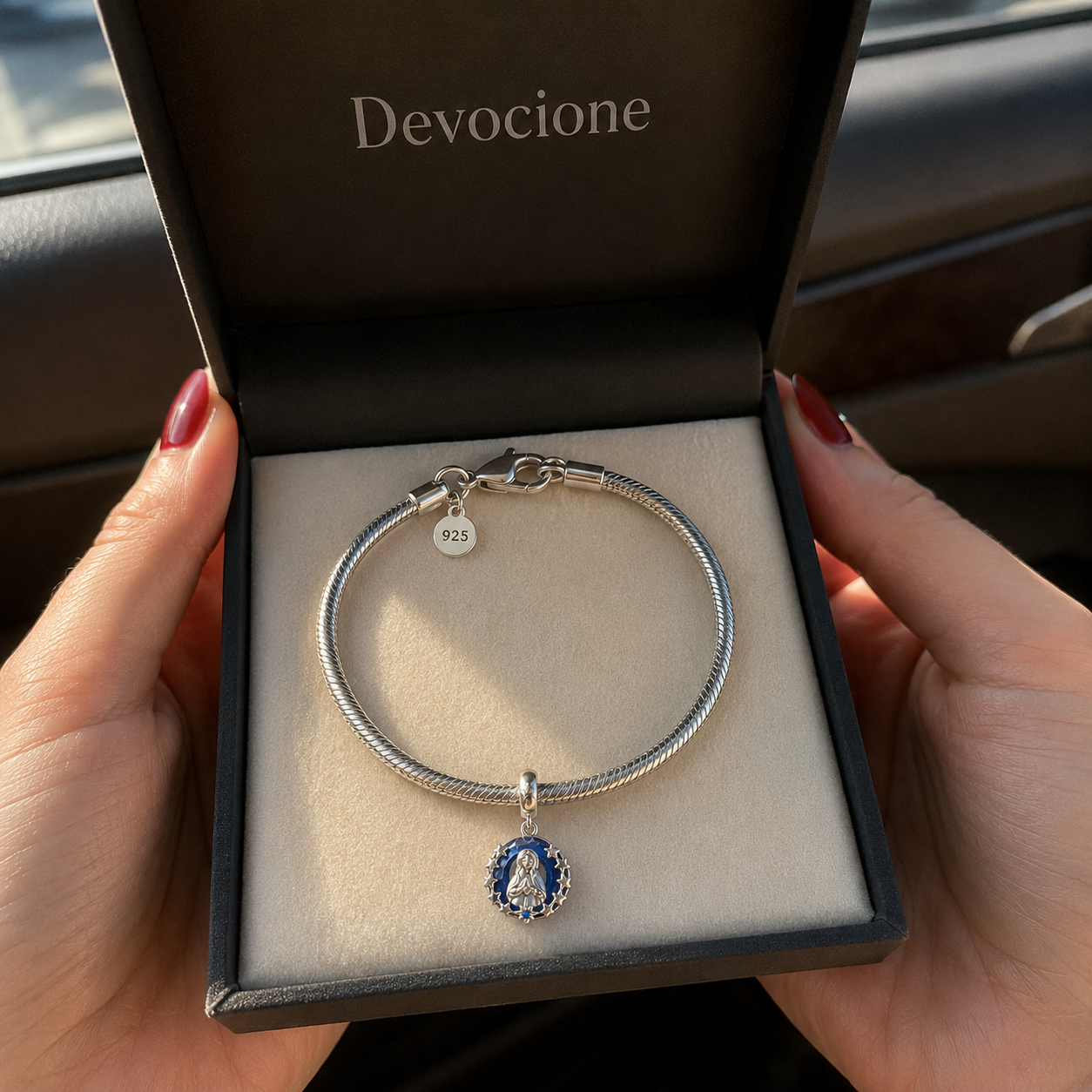 Our Lady of the Celestial Circle Charm 925 Silver