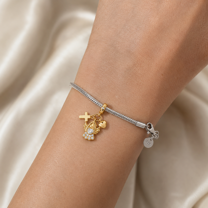 Angel of the Promise Charm 18k Gold Plated